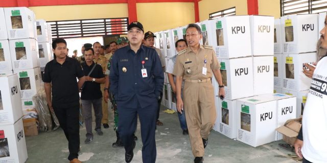 Bupati Tangerang Memonitoring Gudang Logistik Didua Kecamatan
