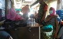 2 Anggota Koramil 07/Gajah Dampingi Vaksinasi Bus Vaksin Keliling